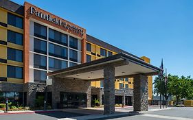 Hotel Clarion Bakersfield 3*